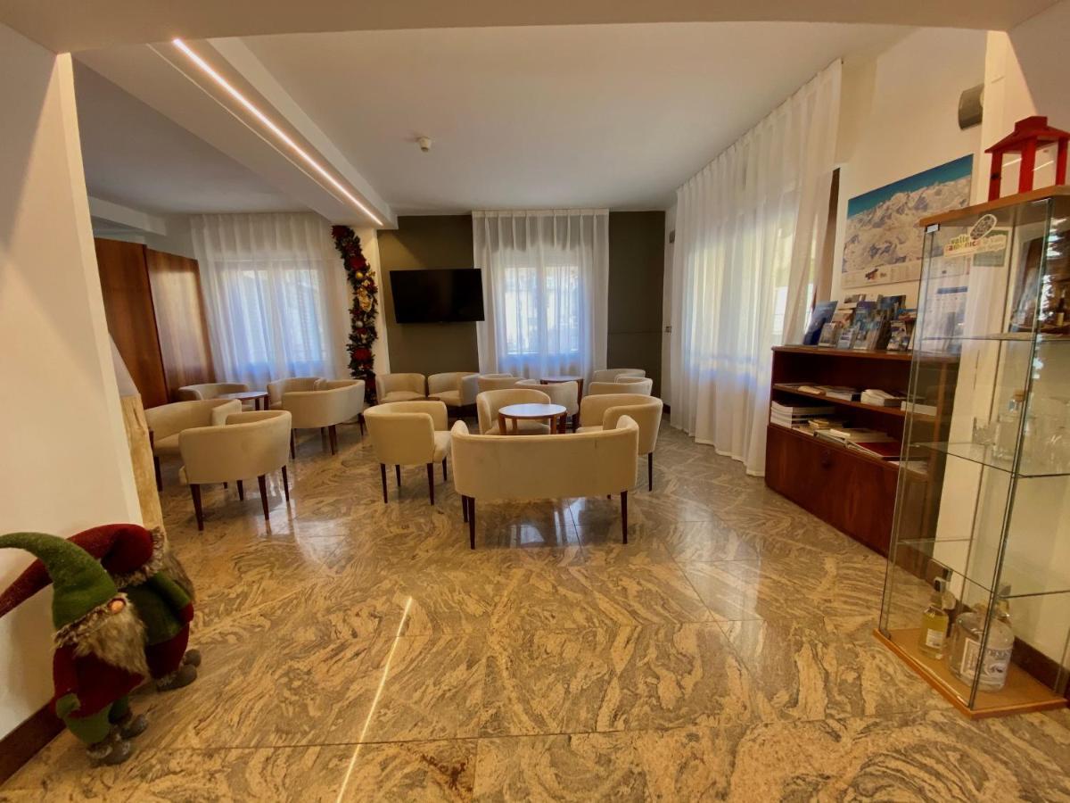 Hotel Sciatori 3 Stelle Superior Temu Ngoại thất bức ảnh